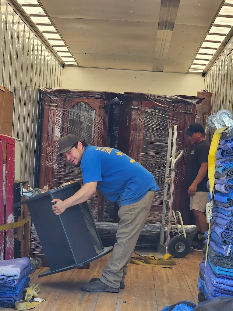 Moving Work Gallery 21