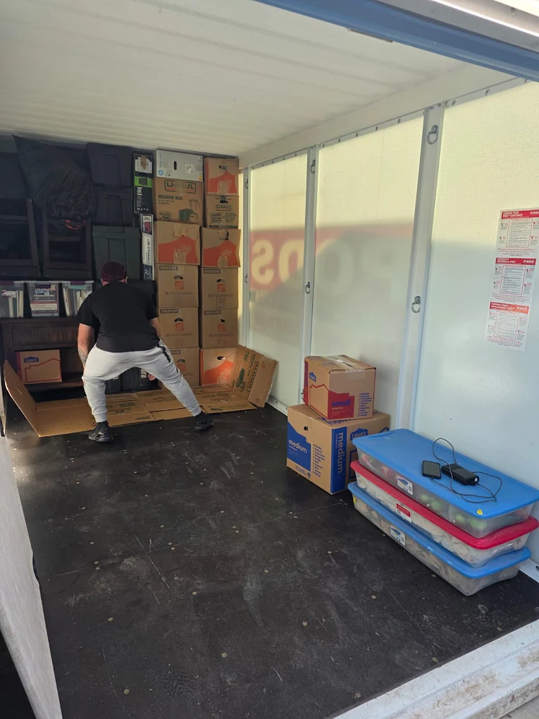 Moving Work Gallery 24